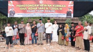 Polres Tulang Bawang Sembelih Belasan Hewan Kurban di Momen Hari Raya Idul Adha 1445 H