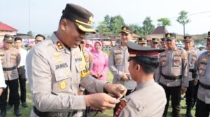 22 Personel Polres Tulang Bawang Naik Pangkat, AKBP James Sampaikan Pesan Ini