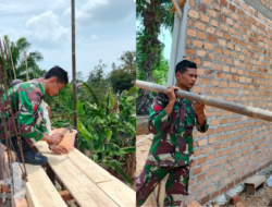 Kebersamaan Babinsa, Gotong Royong Bantu Bangun Rumah Warga Binaan