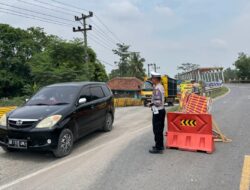 Perbaikan Jembatan Way Pidada, Kasat Lantas Polres Tulang Bawang Imbau Kendaraan Diatas 25 Ton Lewat Jalan Tol